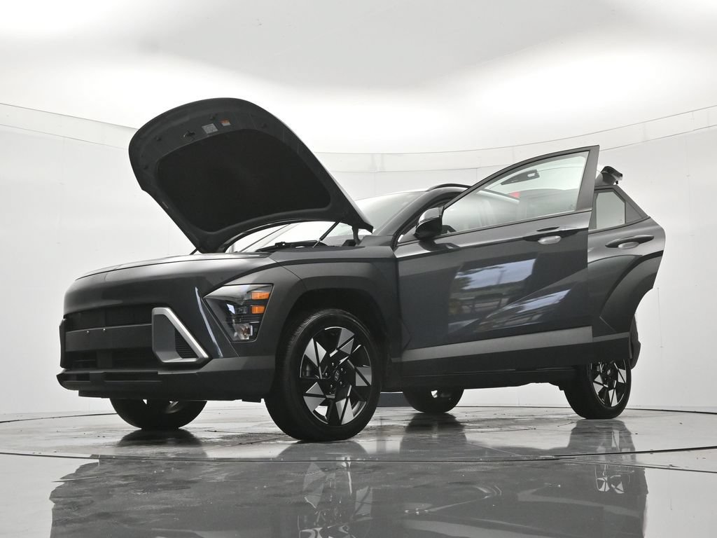 Used 2024 Hyundai Kona SEL AWD/4WD image 48
