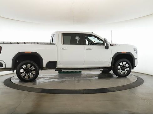 Used 2025 GMC Sierra 2500 Denali w/ Denali Reserve Package image 6