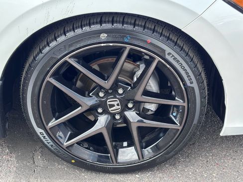 Certified 2024 Honda Civic Sport Touring image 11