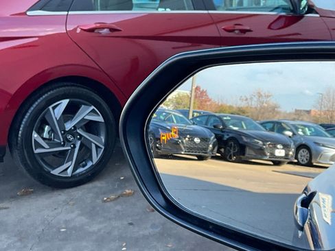 Used 2025 Toyota Camry LE image 19