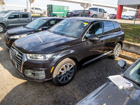 Used 2017 Audi Q7 3.0T Premium image 3