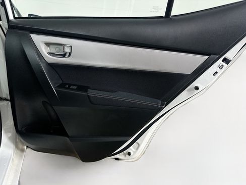 Used 2017 Toyota Corolla LE FWD image 28