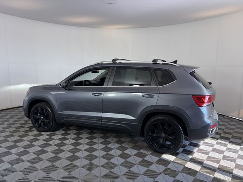 Used 2022 Volkswagen Taos SE AWD/4WD image 8