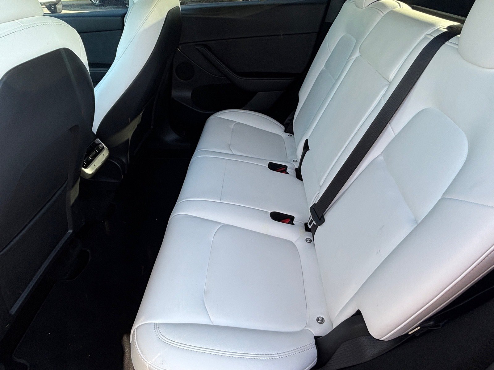 Used 2023 Tesla Model Y Performance AWD/4WD image 26