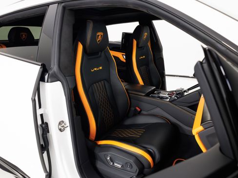 Used 2024 Lamborghini Urus S image 37