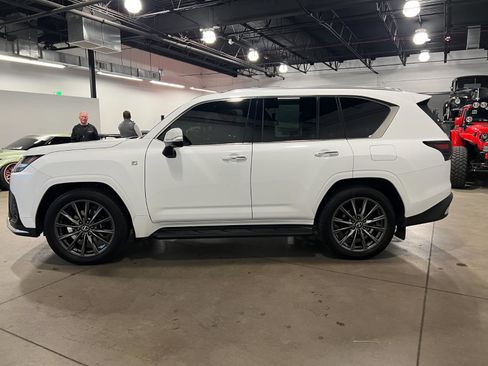 Used 2024 Lexus LX 600 F Sport AWD/4WD image 6
