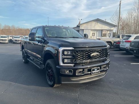 New 2026 Ford F250 Lariat w/ Black Appearance Package AWD/4WD image 3