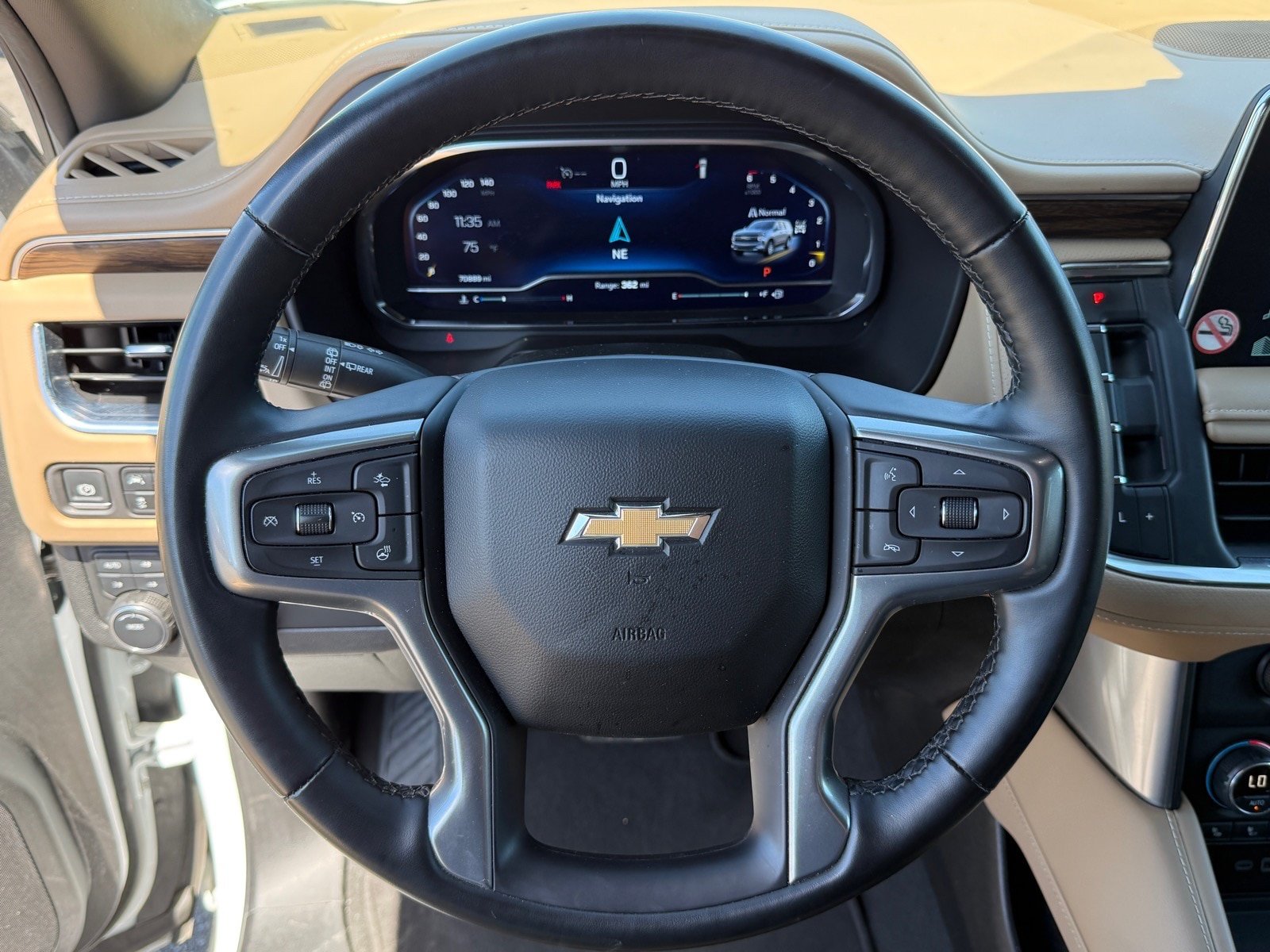 Used 2024 Chevrolet Suburban Premier AWD/4WD image 15