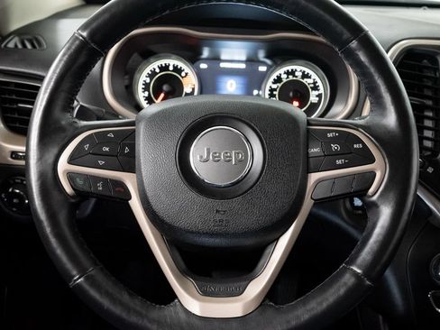 Used 2017 Jeep Cherokee Limited AWD/4WD image 13