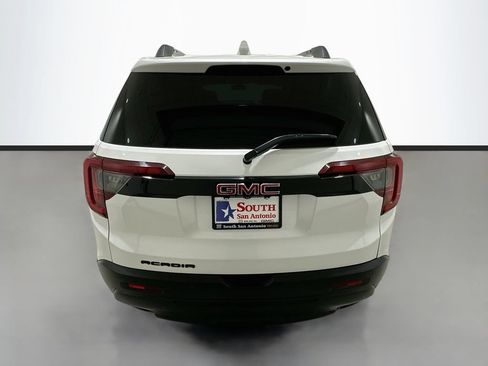 Certified 2022 GMC Acadia SLT w/ Elevation Edition FWD image 6