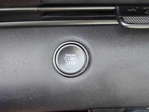 Used 2025 Hyundai Elantra Sport FWD image 19