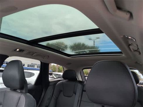 Used 2018 Volvo XC60 T6 Inscription w/ Convenience Package image 20