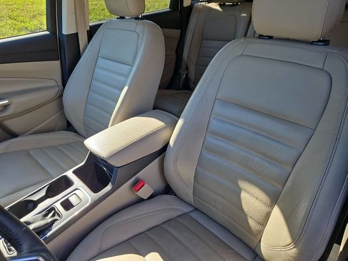 Used 2018 Ford Escape SEL image 11