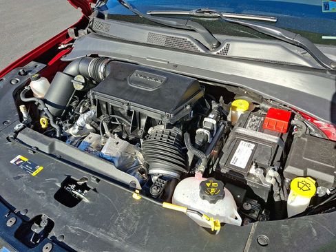 Used 2025 Jeep Compass Limited image 27