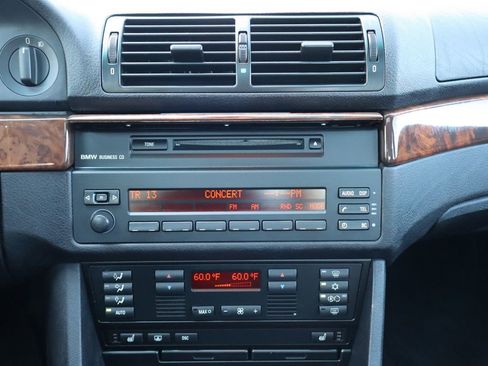 Used 2002 BMW 540i 540i image 35