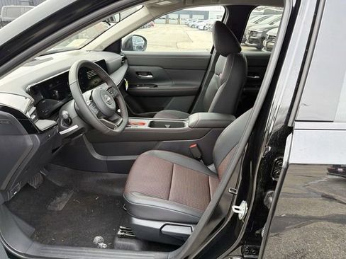New 2026 Nissan Kicks SR w/ Cold Weather Package AWD/4WD image 14