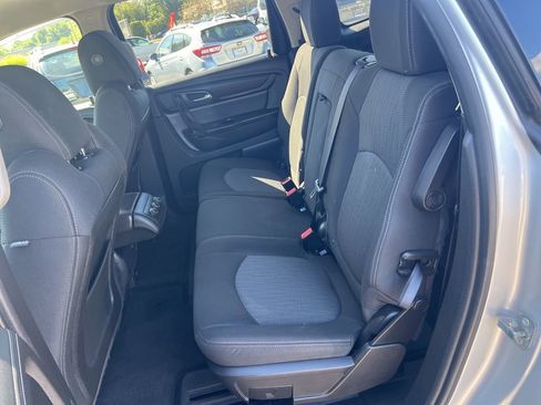 Used 2017 Chevrolet Traverse LT image 29