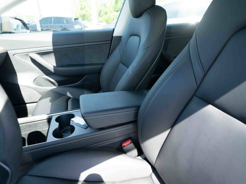 Used 2021 Tesla Model 3 Standard Range Plus RWD image 10