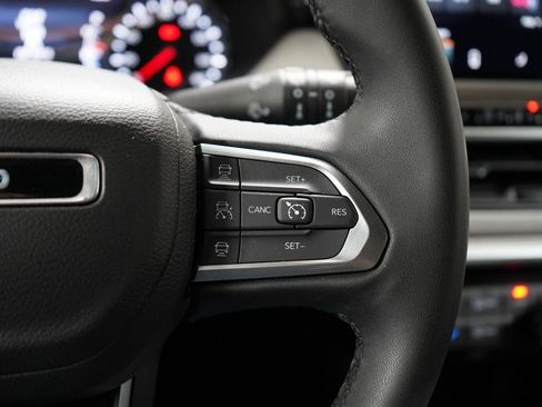 Used 2025 Jeep Compass Limited AWD/4WD image 15