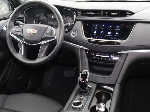 Used 2024 Cadillac XT5 Premium Luxury FWD image 15