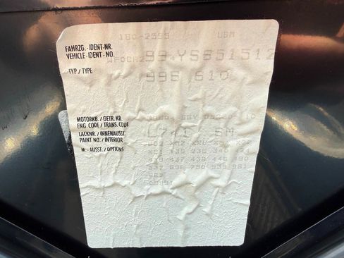 Used 2000 Porsche 911 Carrera 4 image 64