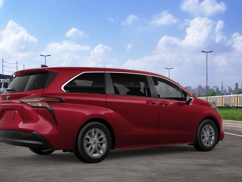 New 2026 Toyota Sienna LE FWD image 12