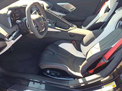 Used 2023 Chevrolet Corvette Stingray Premium Conv w/ Z51 Performance Package image 11