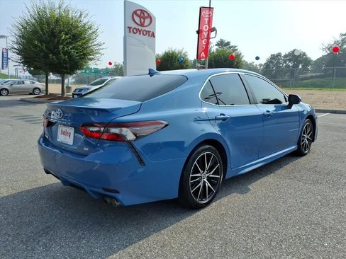 Used 2024 Toyota Camry SE FWD image 4