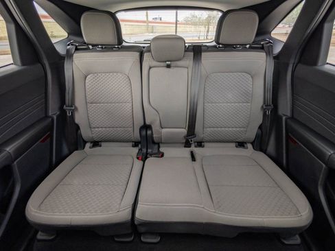 Used 2022 Ford Escape SE w/ SE Sport Appearance Package image 16