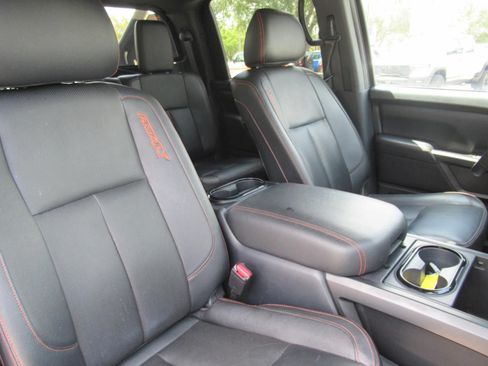 Used 2022 Nissan Titan PRO-4X w/ Pro-4x Convenience Package AWD/4WD image 11