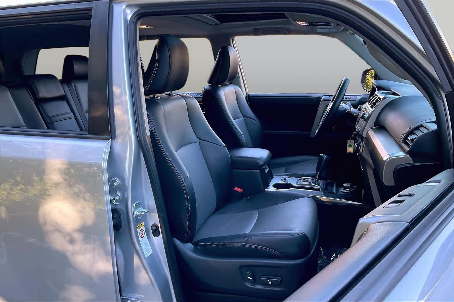 Used 2019 Toyota 4Runner SR5 Premium AWD/4WD image 8