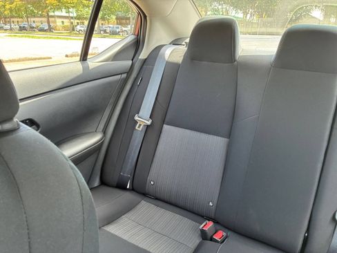 Used 2025 Nissan Sentra SV FWD image 32