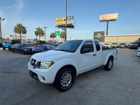 Used 2016 Nissan Frontier SV RWD image 8