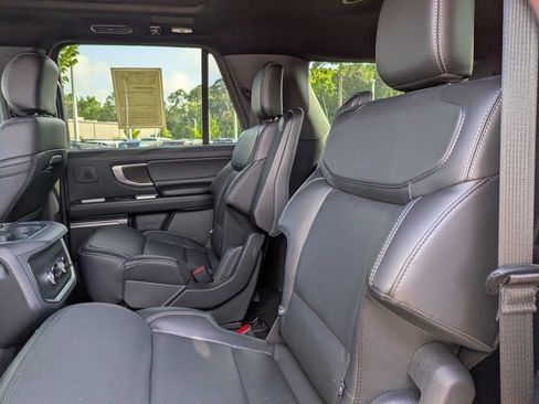 Used 2025 Ford Expedition Max Platinum w/ Stealth Performance Package AWD/4WD image 16