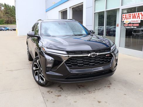 New 2026 Chevrolet Trax RS FWD image 34