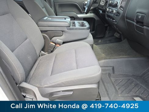 Used 2018 Chevrolet Silverado 1500 LT w/ All Star Edition image 26