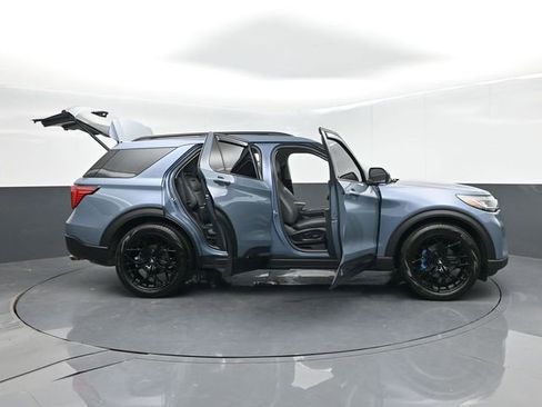Certified 2025 Ford Explorer Active w/ Active Comfort Package RWD image 69