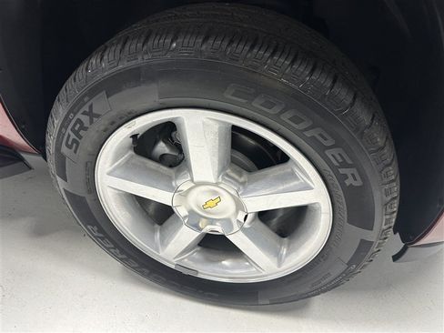 Used 2008 Chevrolet Suburban LT AWD/4WD image 16