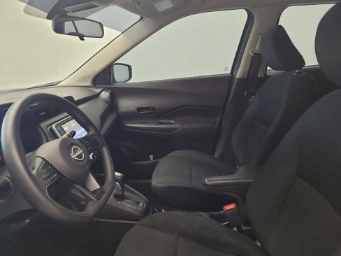 Used 2024 Nissan Kicks S FWD image 17