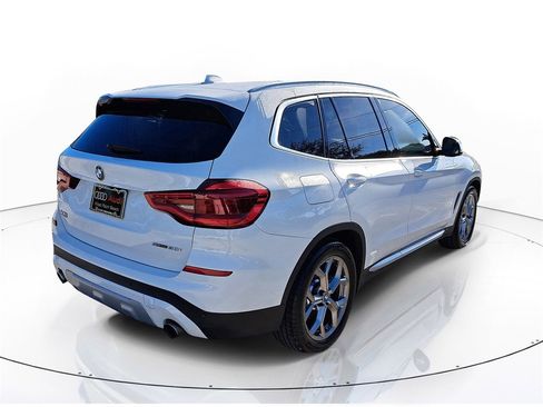 Used 2021 BMW X3 sDrive30i image 4