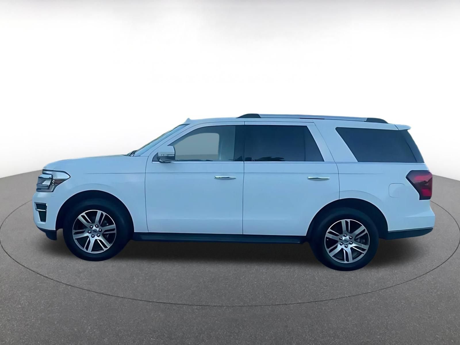 Used 2024 Ford Expedition Limited RWD image 8