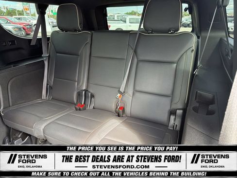 Used 2023 GMC Yukon XL SLT w/ SLT Luxury Package AWD/4WD image 35