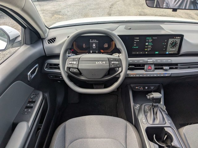 New 2026 Kia K4 FWD image 15