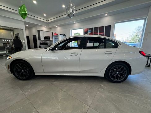 Used 2025 BMW 330i Sedan image 4