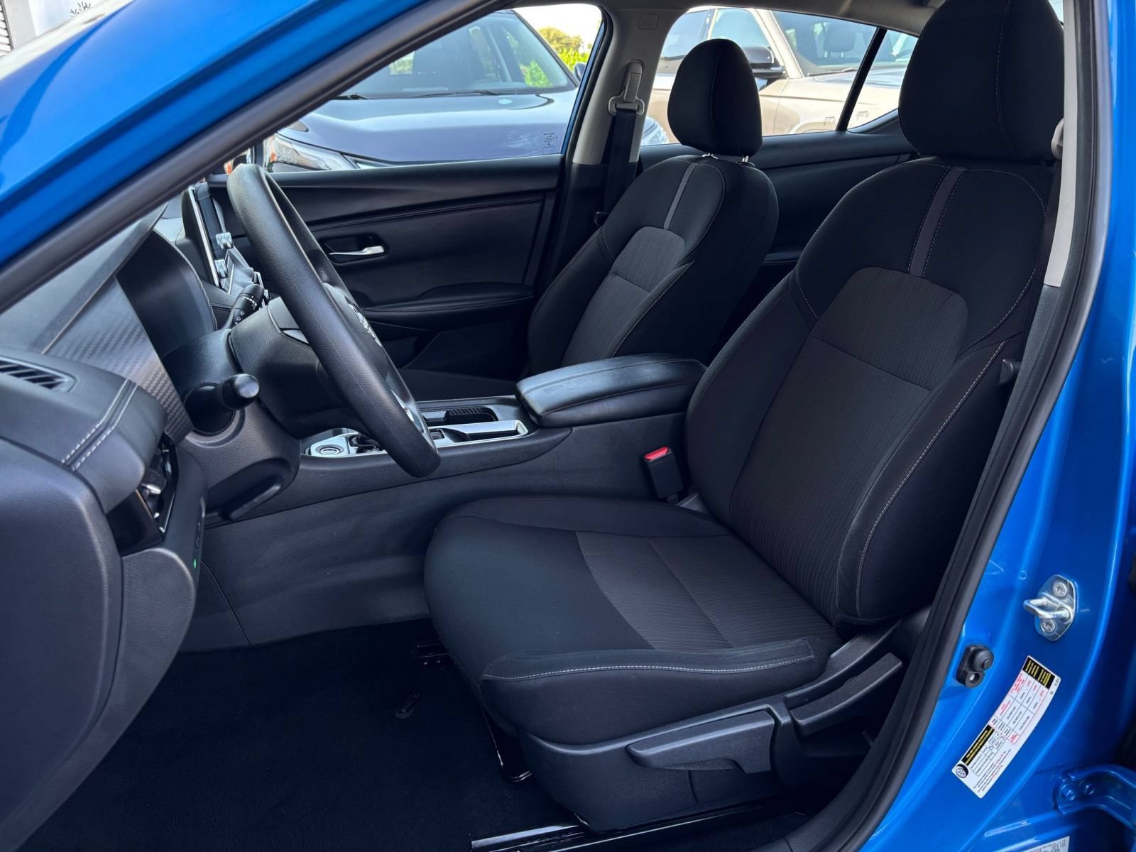 Used 2025 Nissan Sentra SV FWD image 34