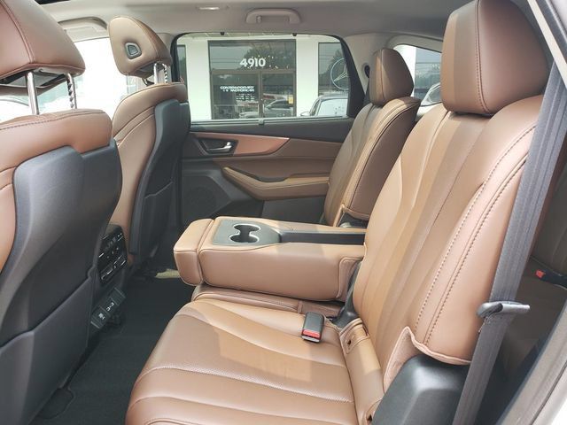 Used 2023 Acura MDX w/ Technology Package AWD/4WD image 11