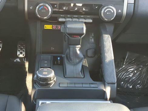 Used 2024 Toyota Tacoma TRD Sport w/ TRD Sport Upgrade Package image 26