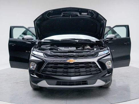 Used 2025 Chevrolet Blazer LT image 16