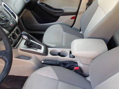 Used 2014 Ford Focus SE FWD image 16