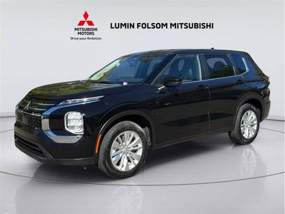 Used 2025 Mitsubishi Outlander ES